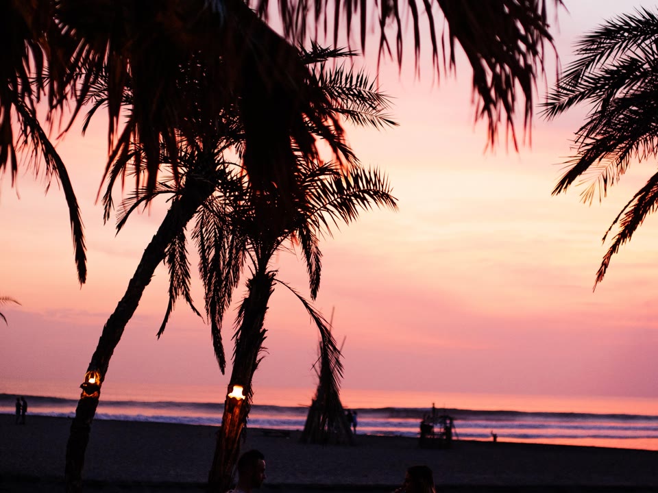 Generic romantic luxury-resort atmosphere.